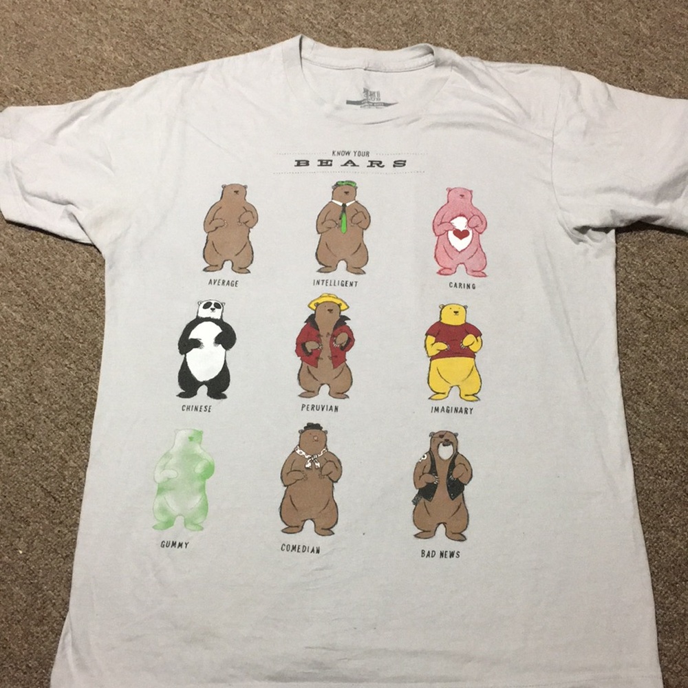 Light grey T-shirt with cute different bears on it